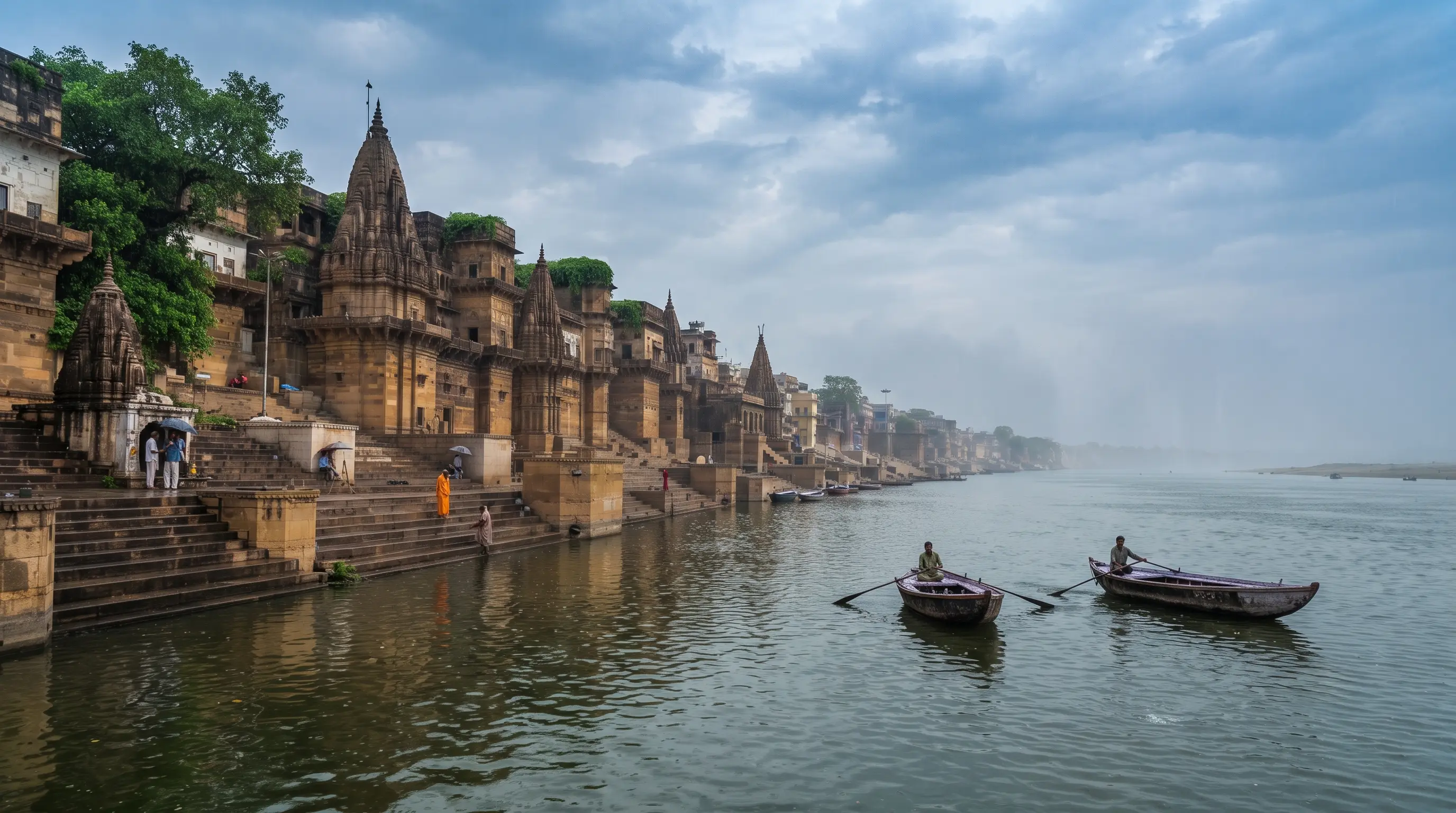 Monsoon season along the Ganga, Varanasi